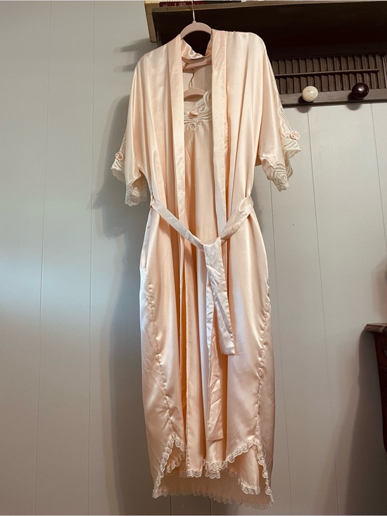 Dior Other - Vintage Christian Dior peach lace trimmed nightgown and robe set medium